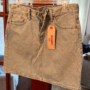 Levi Brand skirt size 28